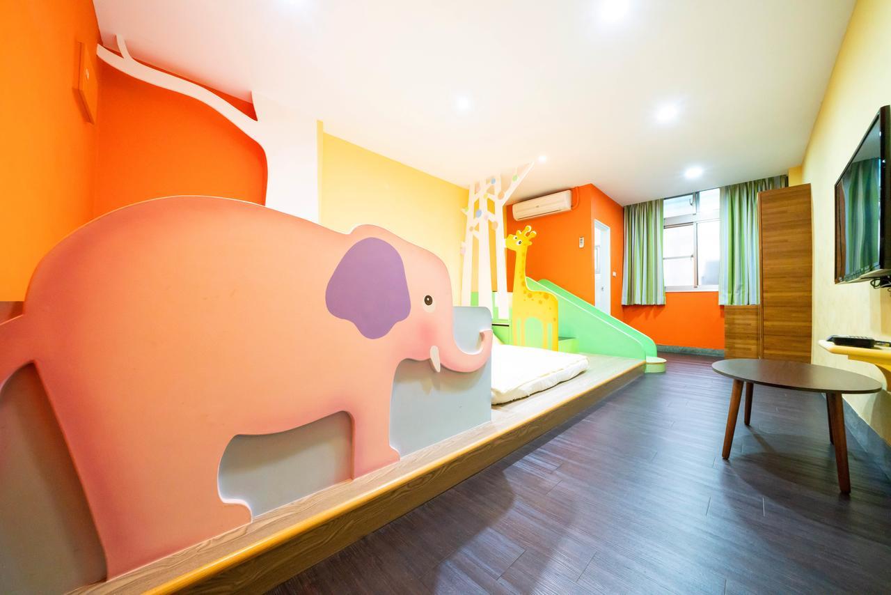 Fairytale House Bed & Breakfast Đài Nam Ngoại thất bức ảnh